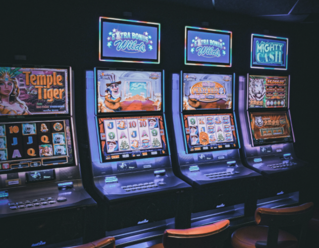 The Casual Gaming Formats Growing Online from Slots to Arcade Games